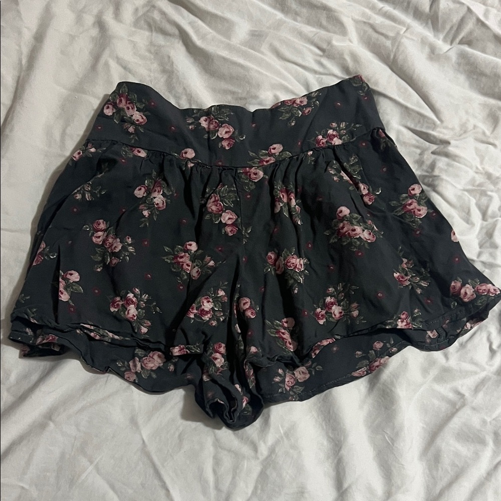 Abercrombie & Fitch Black Floral Viscose Shorts